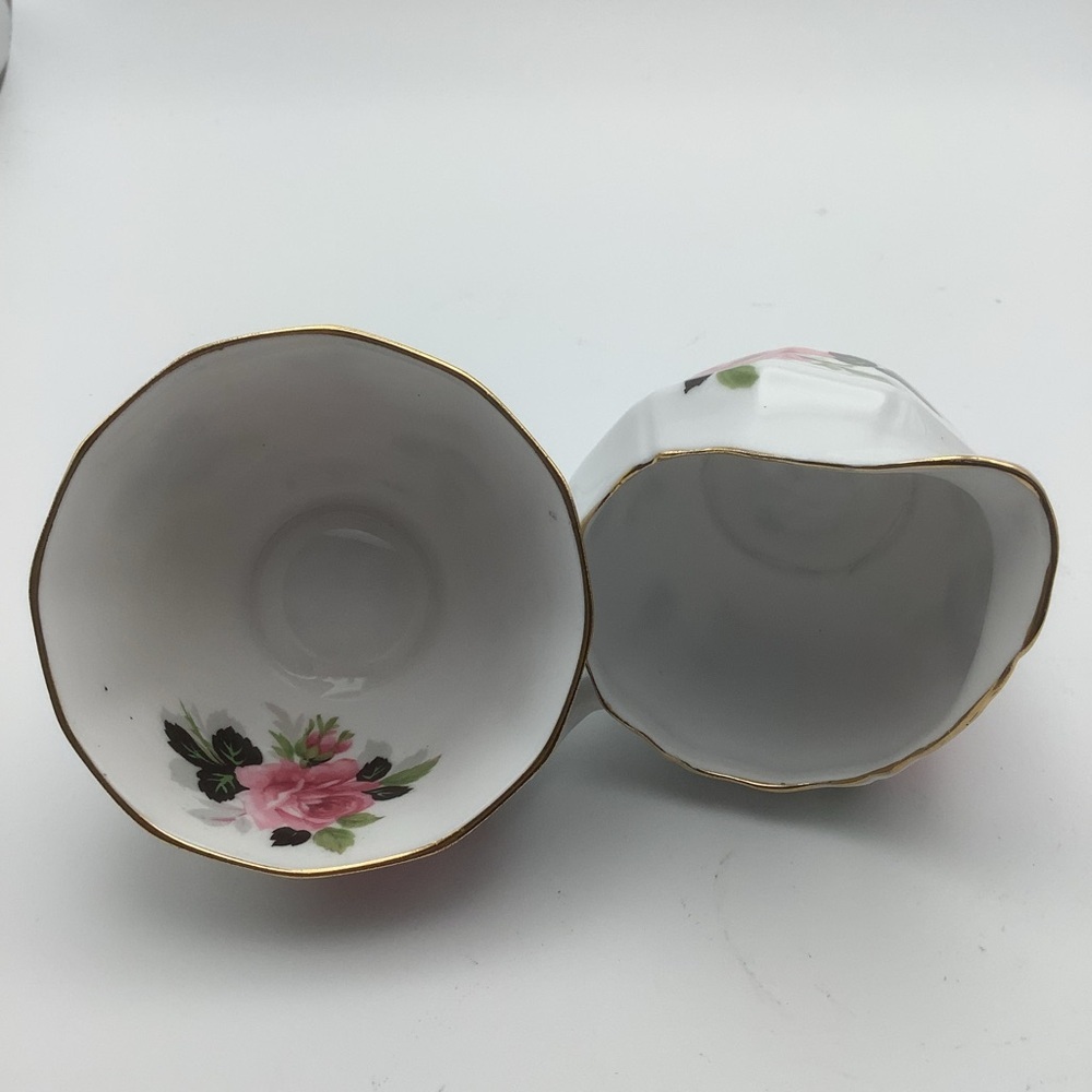 Vintage Clarence England Bone China Roses Creamer and Sugar - Picture 5 of 8